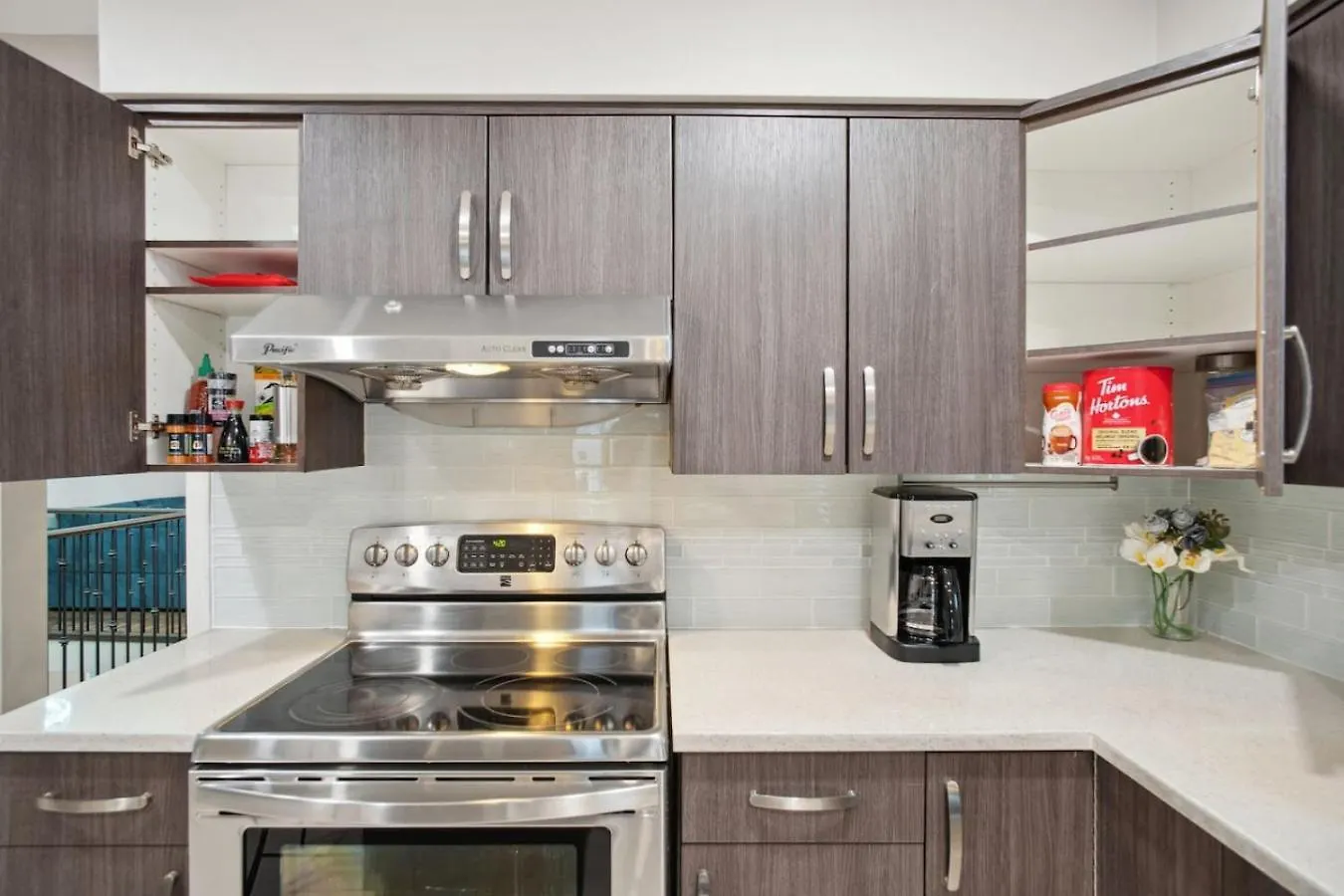 Large Multi-Family Retreat With 2 Car Garage Villa Vancouver Holiday home