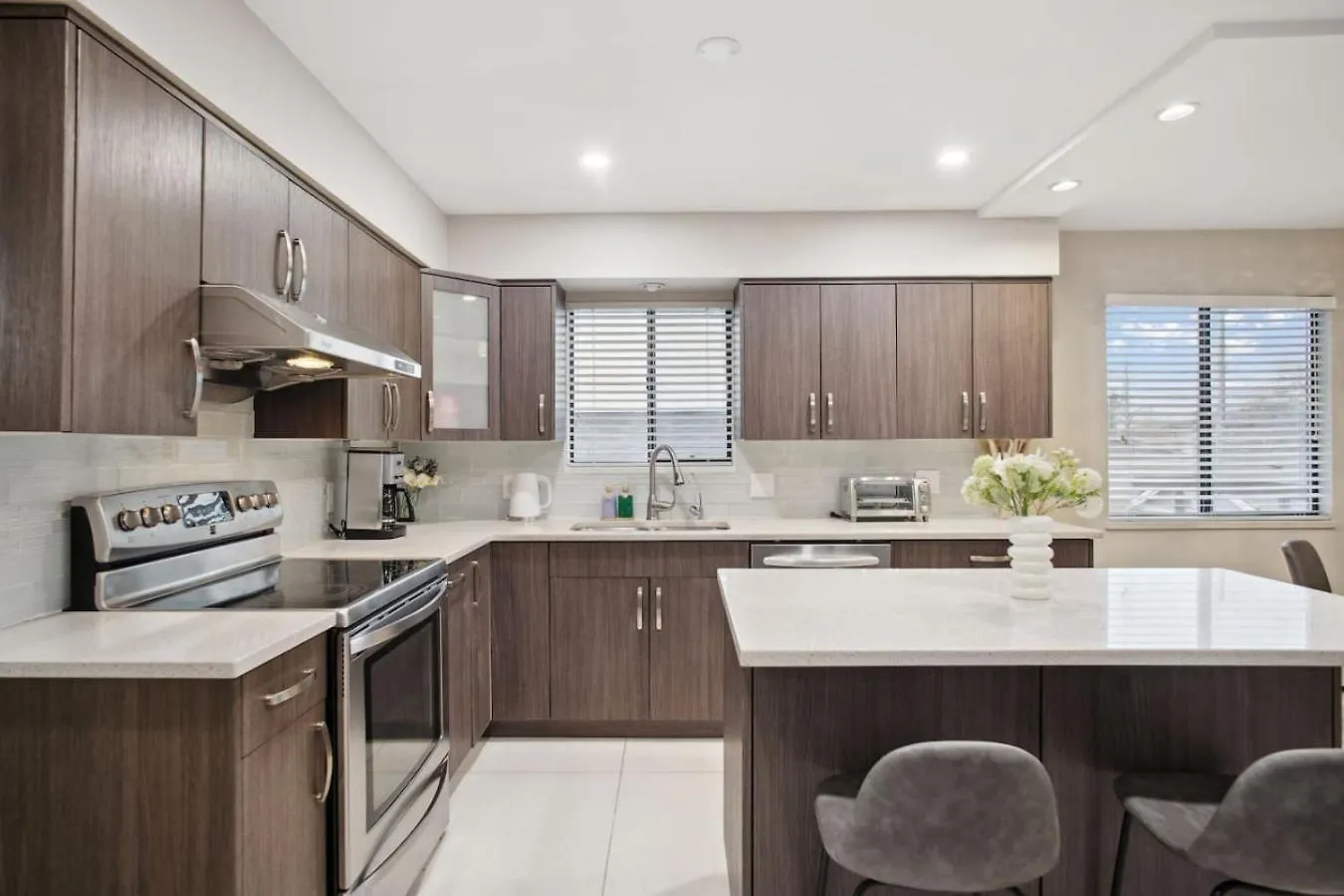 Large Multi-Family Retreat With 2 Car Garage Villa Vancouver 0*,